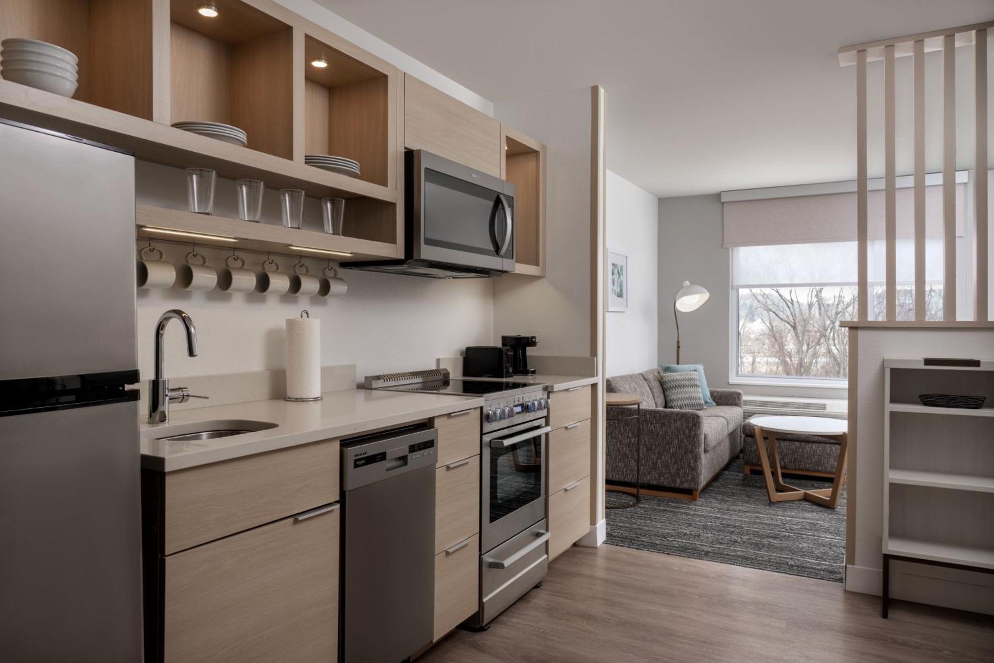Towneplace Suites By Marriott New Philadelphia Exterior photo