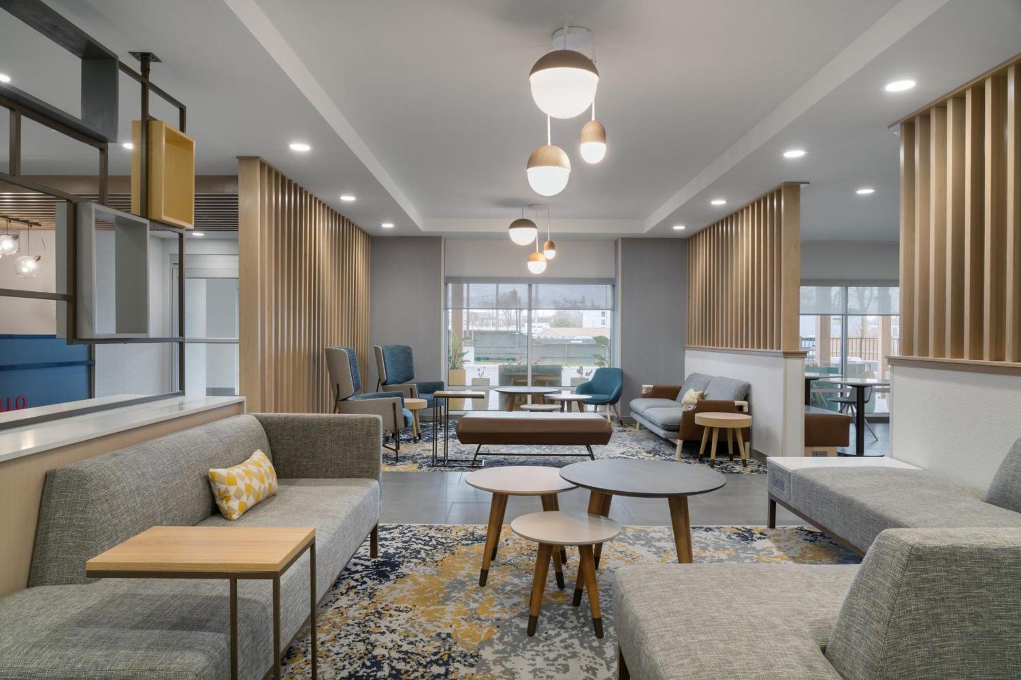 Towneplace Suites By Marriott New Philadelphia Exterior photo